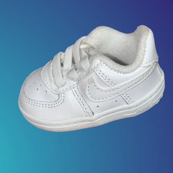 Baby Nike Air Force 1 Triple White Sneakers Size 1 C - Picture 1 of 6